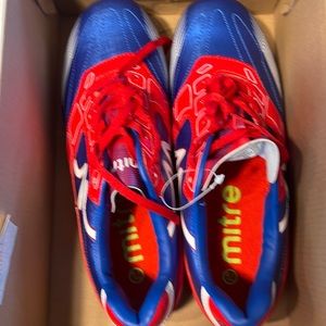 Men’s Red And Blue Mitre Soccer Cleats Size 7.5